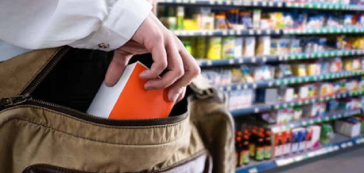 യുഎസില്‍ മോഷണത്തിനിടെ ഇന്ത്യൻ വിദ്യാർത്ഥിനികൾ പിടിയിലായി; വീണ്ടും വൈറലായി വീഡിയോ