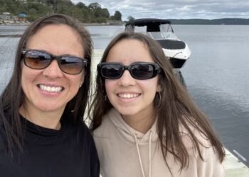 ഉദ്യോഗസ്ഥരുടെ പിഴവുമൂലം കാനഡ വിടേണ്ടി വന്ന അമ്മയ്ക്കും മകൾക്കും തിരിച്ചെത്താൻ അനുമതി