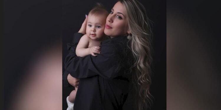 ഓൺലൈൻ പ്രണയം വിനയായി; മകളെ റഷ്യയിലേക്ക് തട്ടിക്കൊണ്ടുപോയി; നീതി തേടി കനേഡിയൻ പിതാവ് 1 ഓൺലൈൻ പ്രണയം വിനയായി; മകളെ റഷ്യയിലേക്ക് തട്ടിക്കൊണ്ടുപോയി; നീതി തേടി കനേഡിയൻ പിതാവ്