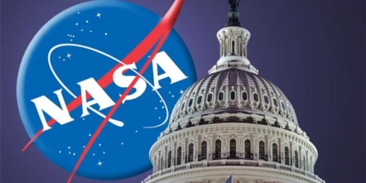 പുതിയ പത്ത് ബഹിരാകാശ യാത്രികരെ തിരഞ്ഞെടുത്ത് നാസ: കൂടുതൽ സ്ത്രീകളുമായി പുതിയ സംഘം