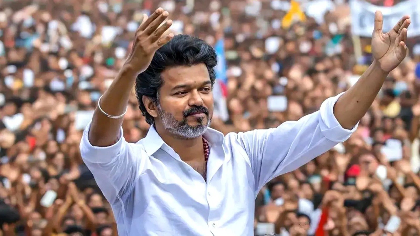 കരൂർ റാലി ദുരന്തം; മരണം 40 ആയി; 20 ലക്ഷം വാഗ്ദാനം ചെയ്ത് വിജയ്, സ്റ്റാലിൻ 10 ലക്ഷം!