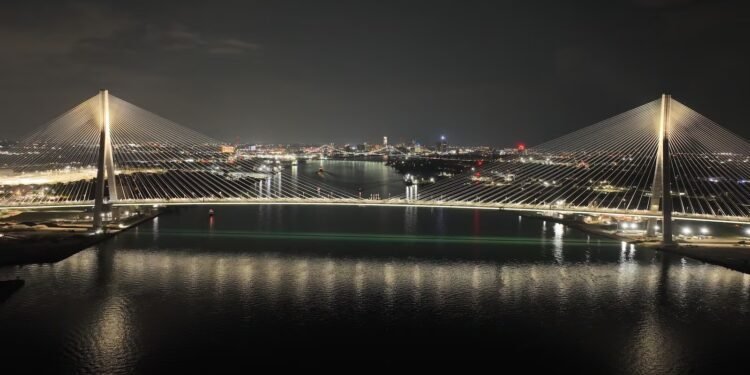 വിൻഡ്‌സറിനെയും ഡെട്രോയിറ്റിനെയും ബന്ധിപ്പിക്കുന്ന പാലം: ഡിസംബർ 20-ന് തുറക്കും