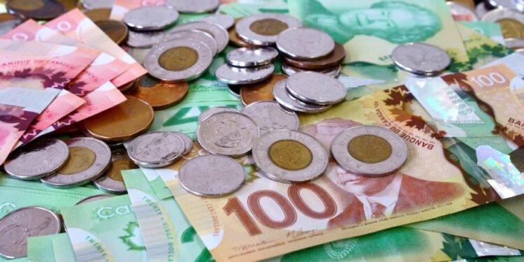 കാനഡയിലെ അഞ്ച് പ്രവിശ്യകളിൽ മിനിമം വേതനം കൂടും; മാറ്റം അടുത്തമാസം ആദ്യം, വിശദമായി അറിയാം 1 canadian money