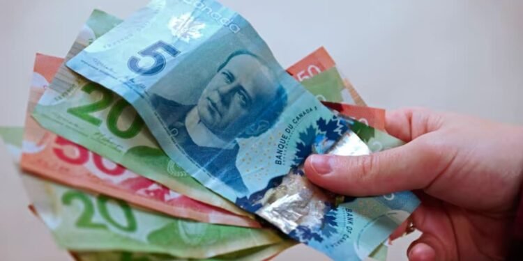 വേതനം കൂട്ടി സർക്കാരിന്റെ ആശ്വാസവാർത്ത; എന്നാൽ ജീവിതച്ചെലവിന് മുന്നിൽ കണ്ണുതള്ളി തൊഴിലാളികൾ 1 money