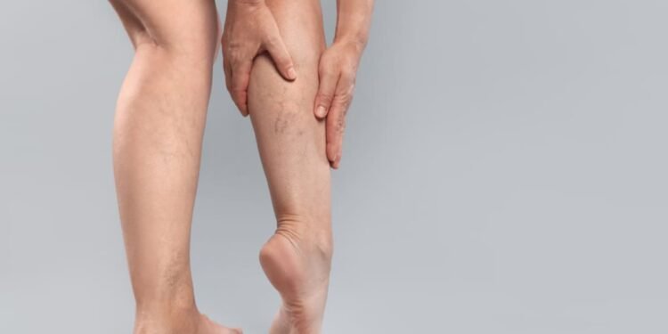 കാലിലെ കറുപ്പ് നിറം ഒരു മുന്നറിയിപ്പാവാം: ശ്രദ്ധിച്ചില്ലെങ്കിൽ സ്ഥിതി ഗുരുതരമാകും! 1 leg