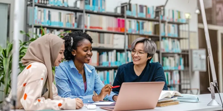 Canada 'turns away' foreign students