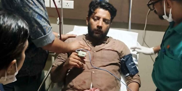 പേരാമ്പ്ര സംഘർഷം: ഷാഫി പറമ്പിൽ എം.പി.ക്ക് ഗുരുതര പരിക്കെന്ന് മെഡിക്കൽ ബുള്ളറ്റിൻ; പ്രതികരണങ്ങൾ ശക്തമാകുന്നു