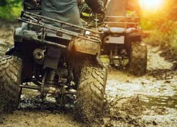 നിയമം കാറ്റിൽ പറത്തി ATV ഓട്ടം; കർശന നടപടിക്കൊരുങ്ങി RCMP 4 നിയമം കാറ്റിൽ പറത്തി ATV ഓട്ടം; കർശന നടപടിക്കൊരുങ്ങി RCMP