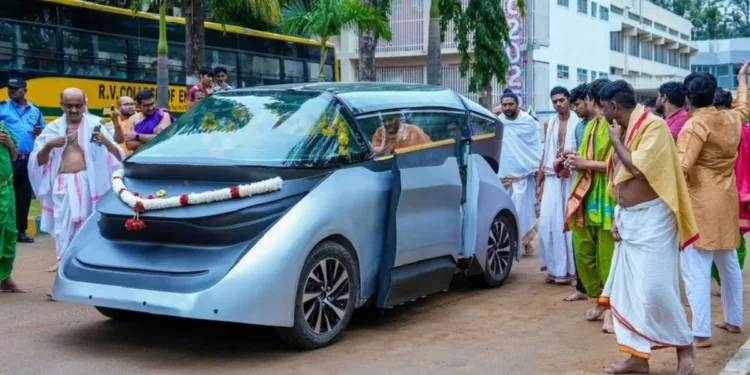 ആ വരവ് കണ്ടോ, ലുക്കിലും ടെക്കിലും വമ്പൻ! ഇതാണ് മെയ്ഡ് ഇൻ ഇന്ത്യ ഡ്രൈവറില്ലാ കാർ 1 DRIVERLESS CAR