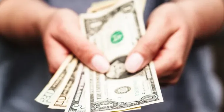 പോസ്റ്റൽ സമരം വില്ലനാവില്ല! സാമ്പത്തിക സഹായം ഇത്തവണ നേരിട്ട് വാങ്ങാം; വിശദാംശങ്ങൾ ഇതാ… 1 money