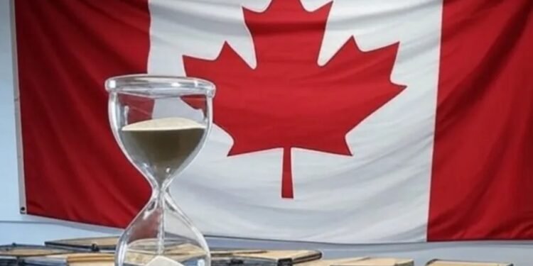 IRCC പ്രോസസ്സിംഗ് സമയം കുതിച്ചുയരുന്നു; അപേക്ഷകർ ആശങ്കയിൽ 1 IRCC പ്രോസസ്സിംഗ് സമയം കുതിച്ചുയരുന്നു; അപേക്ഷകർ ആശങ്കയിൽ