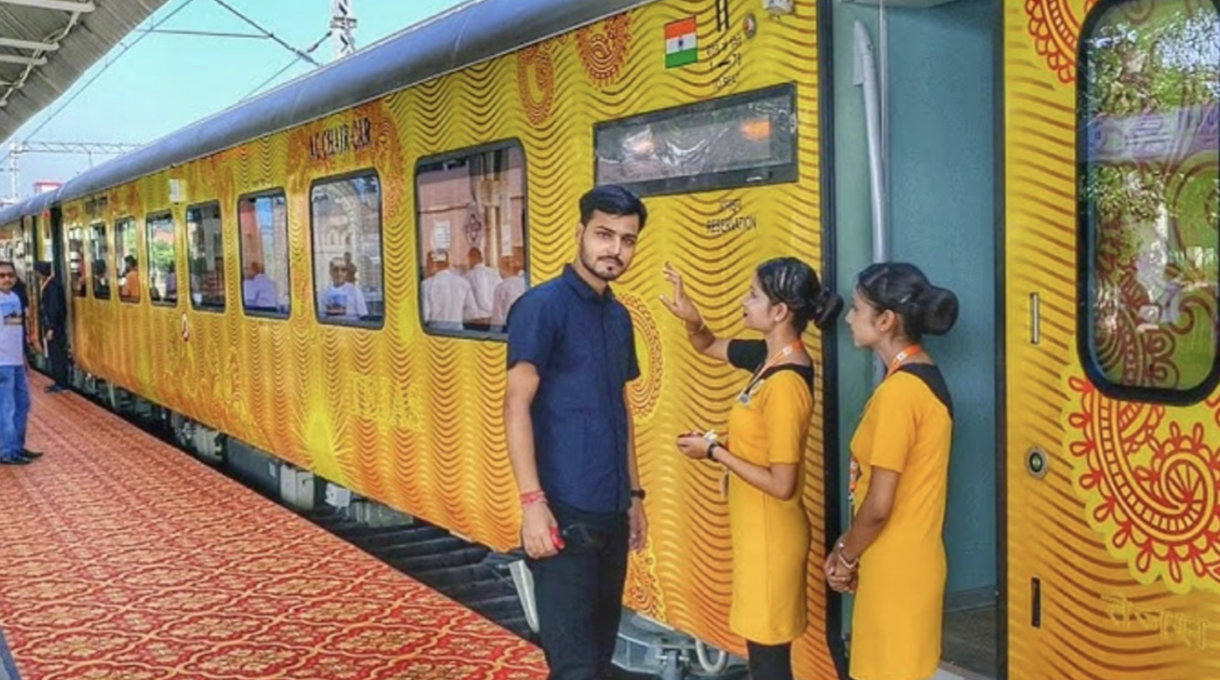 പ്രീമിയം യാത്രാനുഭവവുമായി ഇന്ത്യയുടെ ആദ്യ സ്വകാര്യ ട്രെയിൻ: ടിക്കറ്റ് നിരക്ക് എത്രയെന്ന് അറിയാം