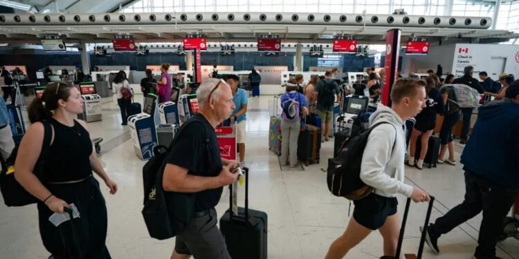 വിമാനത്താവളങ്ങളിൽ വീണ്ടും സാങ്കേതിക തകരാർ: CBSA കിയോസ്‌കുകൾ പ്രവർത്തനരഹിതം!