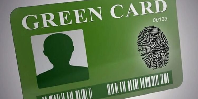 യു.എസ്. ഡൈവേഴ്സിറ്റി വിസ പ്രോഗ്രാമിൽ ഇന്ത്യക്കാർക്ക് താത്കാലിക വിലക്ക്; കാരണം ഇതാണ്! 1 യു.എസ്. ഡൈവേഴ്സിറ്റി വിസ പ്രോഗ്രാമിൽ ഇന്ത്യക്കാർക്ക് താത്കാലിക വിലക്ക്; കാരണം ഇതാണ്!