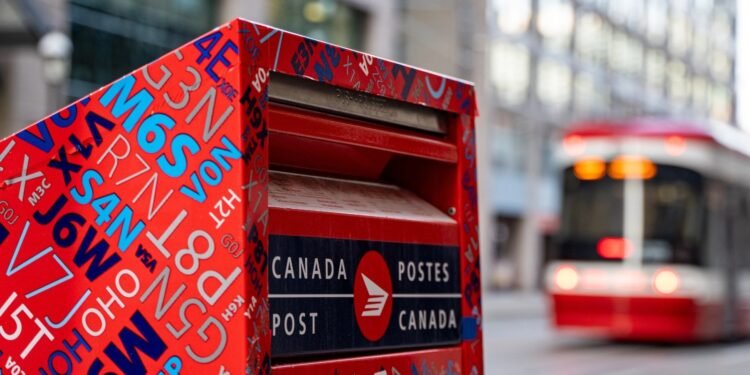 കത്തുകൾ ഇനി പഴങ്കഥ; ഡെൻമാർക്കിൽ ഇനി കത്ത് വിതരണമില്ല; കാനഡയുടെ പോസ്റ്റ് ഓഫീസുകളും അടച്ചുപൂട്ടലിലേക്കോ?