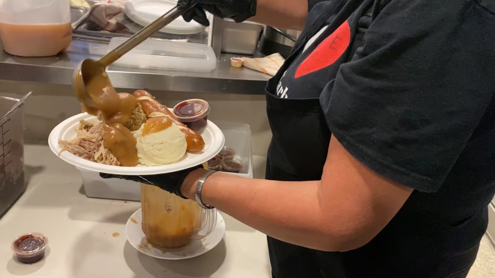 പതിനാലാം വർഷവും മുടക്കമില്ലാതെ സ്നേഹവിരുന്ന്; ഹാലിഫാക്‌സിൽ താങ്ക്‌സ്‌ഗിവിംഗ് ആഘോഷിച്ച് ‘സോൾസ് ഹാർബർ’