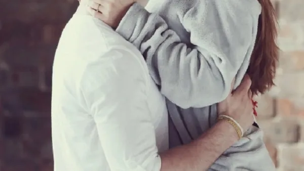 US Couple Intimate Robbery Read more at: https://www.oneindia.com/international/us-couple-caught-on-cctv-having-sex-moments-before-robbing-restaurant-7900457.html