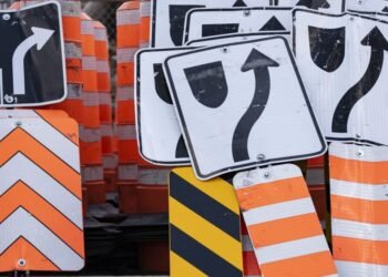 ROAD ARROWS