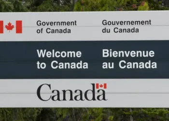 ചതിച്ചില്ല കാനഡ!;വിദ്യാർത്ഥികളുടെ എണ്ണം പകുതിയാക്കിയതിലെ യഥാർത്ഥ ലക്ഷ്യം ഇത്; 50% കുറവിൽ ഒളിപ്പിച്ച പുതിയ PR വഴികളെ കുറിച്ചറിയാം.. 1 Rather than closing the door to Canada, this new policy is laying the foundation for a more stable life in Canada.