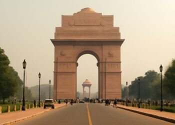 ഡൽഹി സ്ഫോടനം: യു.എസ്., യു.കെ., കാനഡ യാത്രാ മുന്നറിയിപ്പ് പുതുക്കി; നിർദ്ദേശം ലംഘിച്ചാൽ ട്രാവൽ ഇൻഷുറൻസ് അസാധു!