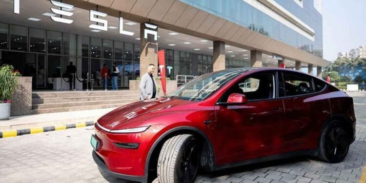 ഇന്ത്യയിൽ ടെസ്ലയുടെ ‘ബാറ്ററി’ ഡൗൺ? ലോഞ്ചിനുശേഷം വിറ്റത് നൂറ് കാറുകൾ മാത്രം 1 Tesla car