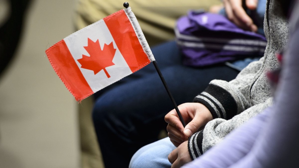 കനേഡിയൻ വിശ്വാസം ചോരുന്നു: സസ്‌കച്ചെവാനിലും മാനിറ്റോബയിലും കുടിയേറ്റക്കാരോടുള്ള പൊതുജന പിന്തുണ ഏറ്റവും താഴ്ന്ന നിലയിൽ