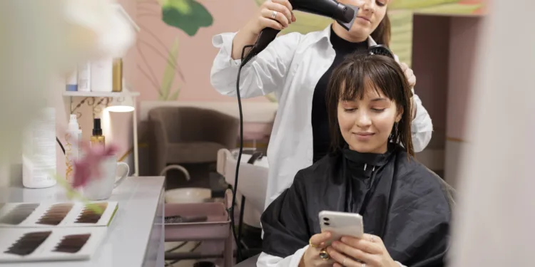 PEI-ൽ സൗന്ദര്യവർദ്ധക കേന്ദ്രങ്ങളിൽ പരിശോധന കർശനമാക്കുന്നു; പുതിയ നിയമങ്ങൾ ഫെബ്രുവരി മുതൽ 1 PEI-ൽ സൗന്ദര്യവർദ്ധക കേന്ദ്രങ്ങളിൽ പരിശോധന കർശനമാക്കുന്നു; പുതിയ നിയമങ്ങൾ ഫെബ്രുവരി മുതൽ