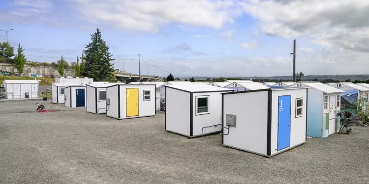 ബി.സി.യിൽ പുതിയ ഭവന പദ്ധതി വിവാദത്തിൽ: ഭവനരഹിതർക്കുള്ള പ്രൊജക്റ്റ് ലഹരി ഉപയോഗത്തെച്ചൊല്ലി ആശങ്കയിൽ! 1 ബി.സി.യിൽ പുതിയ ഭവന പദ്ധതി വിവാദത്തിൽ: ഭവനരഹിതർക്കുള്ള പ്രൊജക്റ്റ് ലഹരി ഉപയോഗത്തെച്ചൊല്ലി ആശങ്കയിൽ!