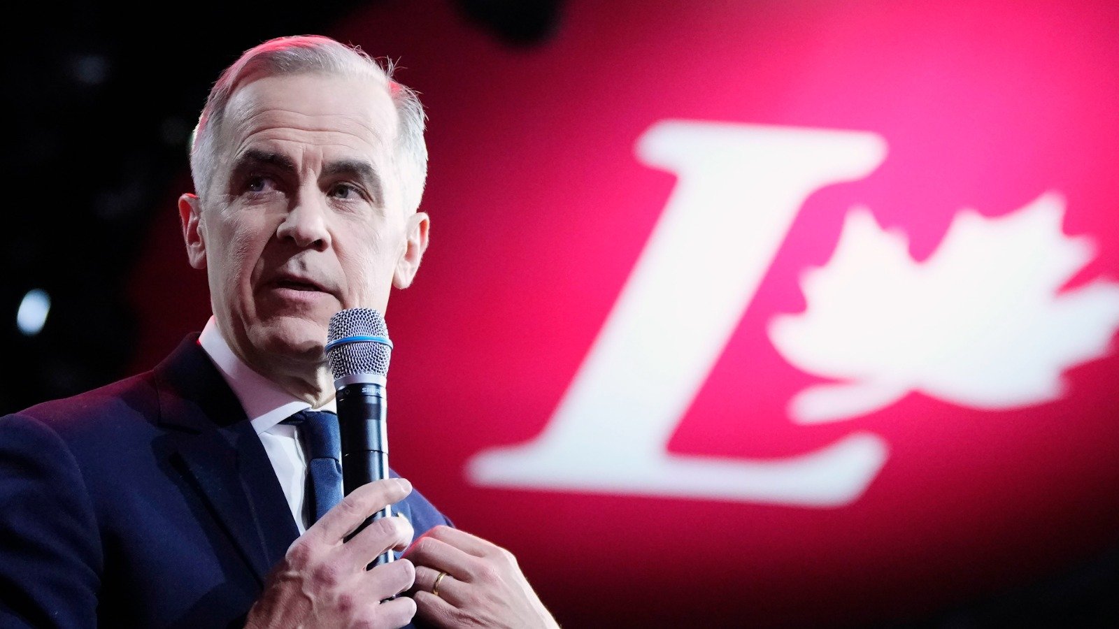 ബജറ്റിനുവേണ്ടി ഏത് വെല്ലുവിളിയും നേരിടും”: തിരഞ്ഞെടുപ്പിന് വാതിൽ തുറന്ന് പ്രധാനമന്ത്രി കാർണി