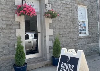 15 വർഷത്തിന് ശേഷം ഒരു മടങ്ങിവരവ്: തീപിടുത്തം തകർത്ത ബ്രേക്ക്വാട്ടർ ബുക്സ് വീണ്ടും ഡൗൺടൗൺ സെന്റ് ജോൺസിലേക്ക്