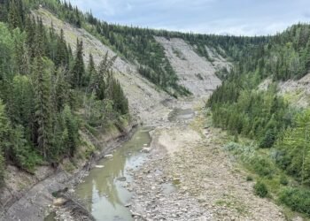 വടക്കുകിഴക്കൻ ബി.സി.യിൽ ജലക്ഷാമം പിടിമുറുക്കുന്നു; വ്യവസായ ഉപഭോഗം നിയന്ത്രിക്കണമെന്ന ആവശ്യം ശക്തം