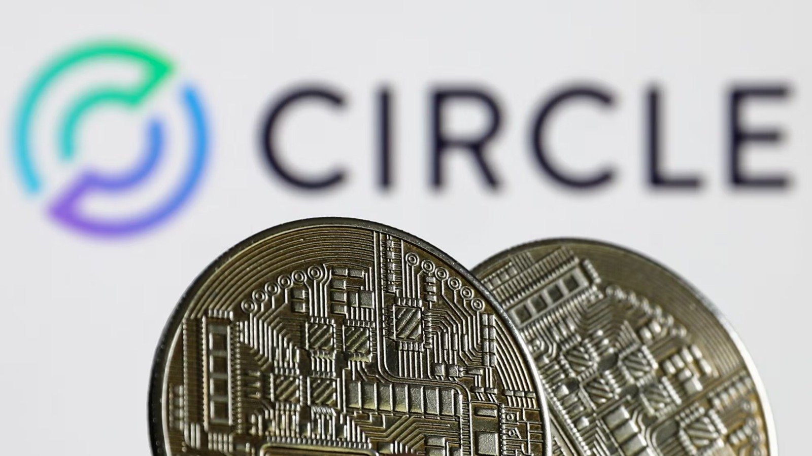 സ്റ്റേബിൾകോയിൻ’ ഭീഷണിയിൽ കാനഡ: നിയമങ്ങൾ ലളിതമാക്കിയാൽ മൂലധന ചോർച്ച തടയാം; മുന്നറിയിപ്പുമായി ബാങ്ക് ഓഫ് കാനഡ