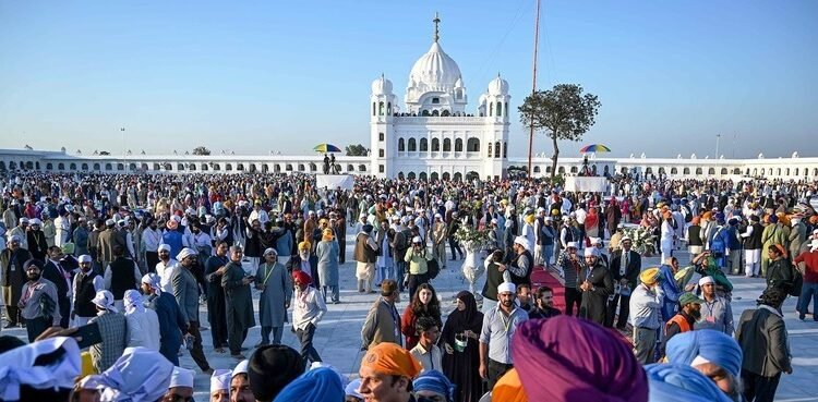 ഗുരു നാനാക്ക് ജയന്തി: ഇന്ത്യയിൽ നിന്നുള്ള സിഖ് തീർഥാടകർ പാകിസ്ഥാനിൽ പ്രവേശിച്ചു, വെടിനിർത്തലിനുശേഷം ആദ്യം
