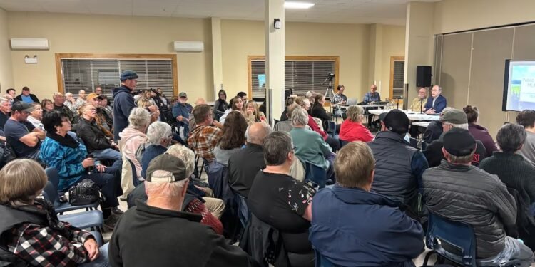 ഗ്രീൻ പാർട്ടി നിയമഭേദഗതി: ഭൂമി സംബന്ധമായ എല്ലാ അന്വേഷണ റിപ്പോർട്ടുകളും ഇനി പരസ്യമാക്കും 1 ഗ്രീൻ പാർട്ടി നിയമഭേദഗതി: ഭൂമി സംബന്ധമായ എല്ലാ അന്വേഷണ റിപ്പോർട്ടുകളും ഇനി പരസ്യമാക്കും