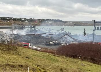 കൊടുങ്കാറ്റും തീപിടുത്തവും: N.L. തെക്കൻ തീരത്ത് വൻ നാശനഷ്ടം; അവലോൺ പെനിൻസുലയിൽ വീണ്ടും കാറ്റ് മുന്നറിയിപ്പ്