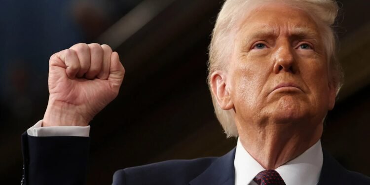 *”എല്ലാ അമേരിക്കക്കാർക്കും $2000 ഡോളർ വീതം” ; വൻ പ്രഖ്യാപനവുമായി ട്രംപ്*