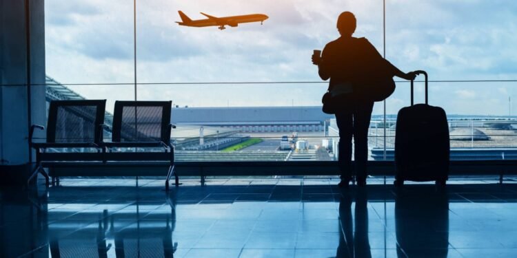 എയർ ട്രാഫിക് പ്രതിസന്ധി: യു.എസ്. യാത്രക്കാർക്ക് വൻ തിരിച്ചടി; യാത്ര മുടങ്ങിയാൽ ഇൻഷുറൻസും തുണയാകില്ല!