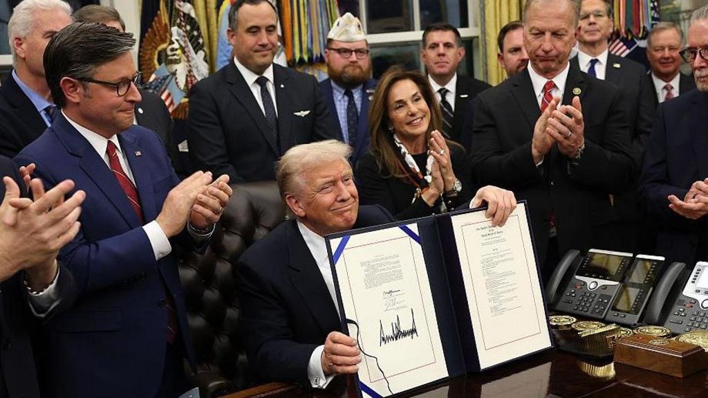 യുഎസ് ഷട്ട്ഡൗൺ അവസാനിച്ചു, ആശങ്ക ഒഴിയുന്നില്ല: ആരോഗ്യ സബ്‌സിഡി തർക്കത്തിൽ മാറ്റമില്ല, ഇതൊരു പൂർണ്ണമായ ഒത്തുതീർപ്പോ?