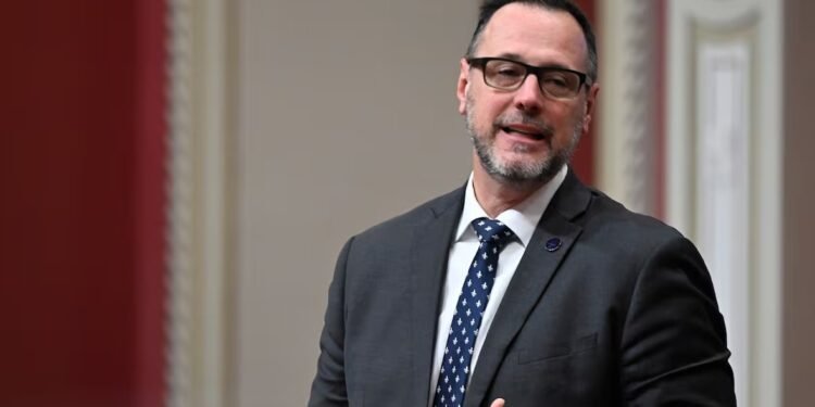 വാക്ക് തെറ്റിച്ച് ക്യുബെക്ക് സർക്കാർ: PEQ റദ്ദാക്കിയതോടെ ആയിരക്കണക്കിന് കുടിയേറ്റക്കാർ ആശങ്കയിൽ, തെരുവിൽ പ്രതിഷേധം 1 *വാക്ക് തെറ്റിച്ച് ക്യുബെക്ക് സർക്കാർ: PEQ റദ്ദാക്കിയതോടെ ആയിരക്കണക്കിന് കുടിയേറ്റക്കാർ ആശങ്കയിൽ, തെരുവിൽ പ്രതിഷേധം*