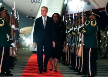 വ്യാപാരം ലക്ഷ്യമിട്ട് കാർണി ആഫ്രിക്കയിൽ; വിദേശ സഹായം വെട്ടിച്ചുരുക്കിയതിൽ വിമർശനം ശക്തം