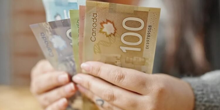 ശമ്പളം നേരെ സേവിങ്സിലേക്ക്: ‘ഓട്ടോമാറ്റിക് ഡൈവേർഷൻ’ വരുന്നു; കാനഡയിൽ ഇനി അടിയന്തര സമ്പാദ്യം ഉറപ്പ്!