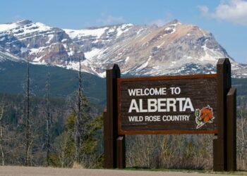 ടൊറന്റോ ഉപേക്ഷിച്ച് 35,000 കുടുംബങ്ങൾ ആൽബർട്ടയിലേക്ക്; കാരണം ഇതാണ്!