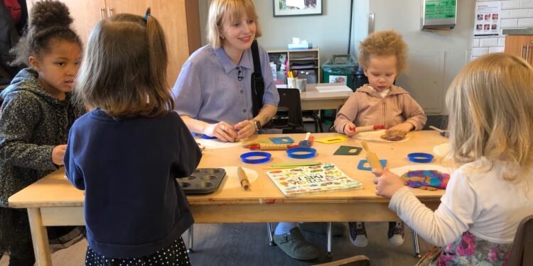 സ്വകാര്യ ഡേ കെയറുകൾക്കും ഇനി 10 ഡോളർ സബ്സിഡി; കരാർ പുതുക്കി സാസ്കച്ചെവാൻ 1 സ്വകാര്യ ഡേ കെയറുകൾക്കും ഇനി 10 ഡോളർ സബ്സിഡി; കരാർ പുതുക്കി സാസ്കച്ചെവാൻ