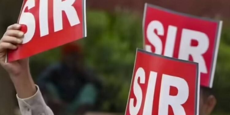 വോട്ടർ പട്ടിക പുതുക്കൽ: SIR സമയപരിധി ഒരാഴ്ച നീട്ടി; കരട് പട്ടിക ഡിസംബർ 16-ന് 1 വോട്ടർ പട്ടിക പുതുക്കൽ: SIR സമയപരിധി ഒരാഴ്ച നീട്ടി; കരട് പട്ടിക ഡിസംബർ 16-ന്