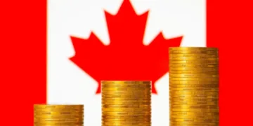 ഇനി കൂടുതൽ പണം വേണം! സേവന ഫീസുകൾ കൂട്ടി IRCC; പുതിയ നിരക്കുകൾ പ്രാബല്യത്തിൽ 2 canada
