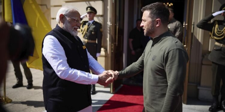 പുടിന്റെ സന്ദർശനത്തിന് പിന്നാലെ സെലെൻസ്കിയും; യുക്രെയ്ൻ പ്രസിഡന്റിനെ ക്ഷണിക്കാൻ ഒരുങ്ങി ഇന്ത്യ 1 Ukraine and India