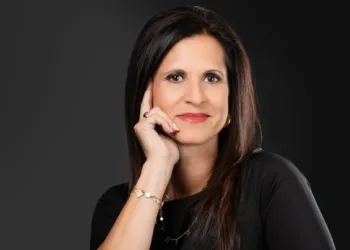 ഭാഷയുടെ പേരിൽ വിവേചനം: ടൊറന്റോയിൽ ഹീബ്രു സംസാരിച്ച യുവതിയെ ഊബർ ഡ്രൈവർ കാറിൽ നിന്ന് ഇറക്കിവിട്ടു 1 Toronto woman says Uber driver refused