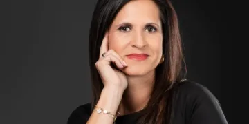 ഭാഷയുടെ പേരിൽ വിവേചനം: ടൊറന്റോയിൽ ഹീബ്രു സംസാരിച്ച യുവതിയെ ഊബർ ഡ്രൈവർ കാറിൽ നിന്ന് ഇറക്കിവിട്ടു 2 Toronto woman says Uber driver refused