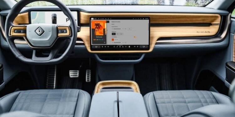 വാഹന വിപണിയിൽ ഇനി 'ഫിജിറ്റൽ' തരംഗം; സ്ക്രീനുകൾക്കൊപ്പം സ്വിച്ചുകളും മടങ്ങിയെത്തുന്നു 1 inside car