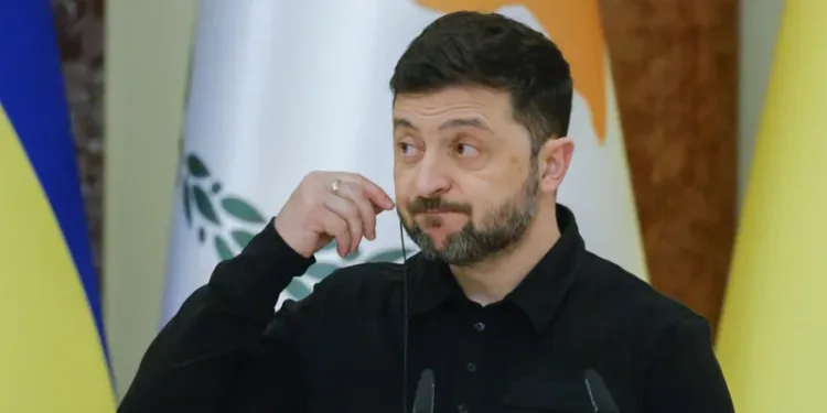 , Volodymyr Zelensky, has said he had a "very constructive" phone call with Donald Tru